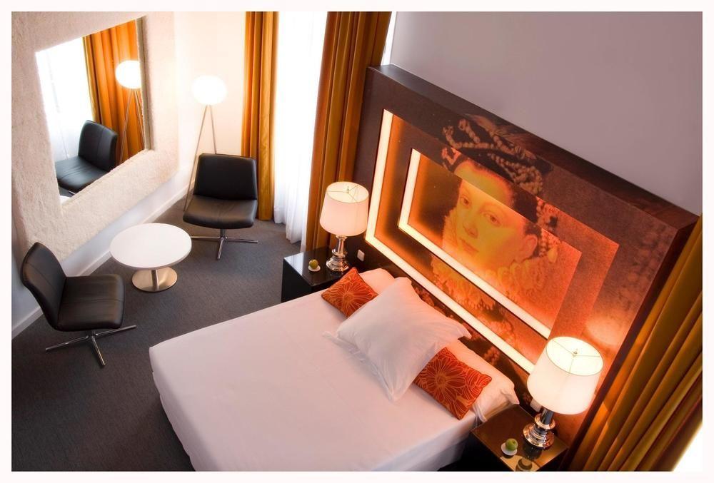 รูมเมท เลารา Hotel มาดริด ภายนอก รูปภาพ