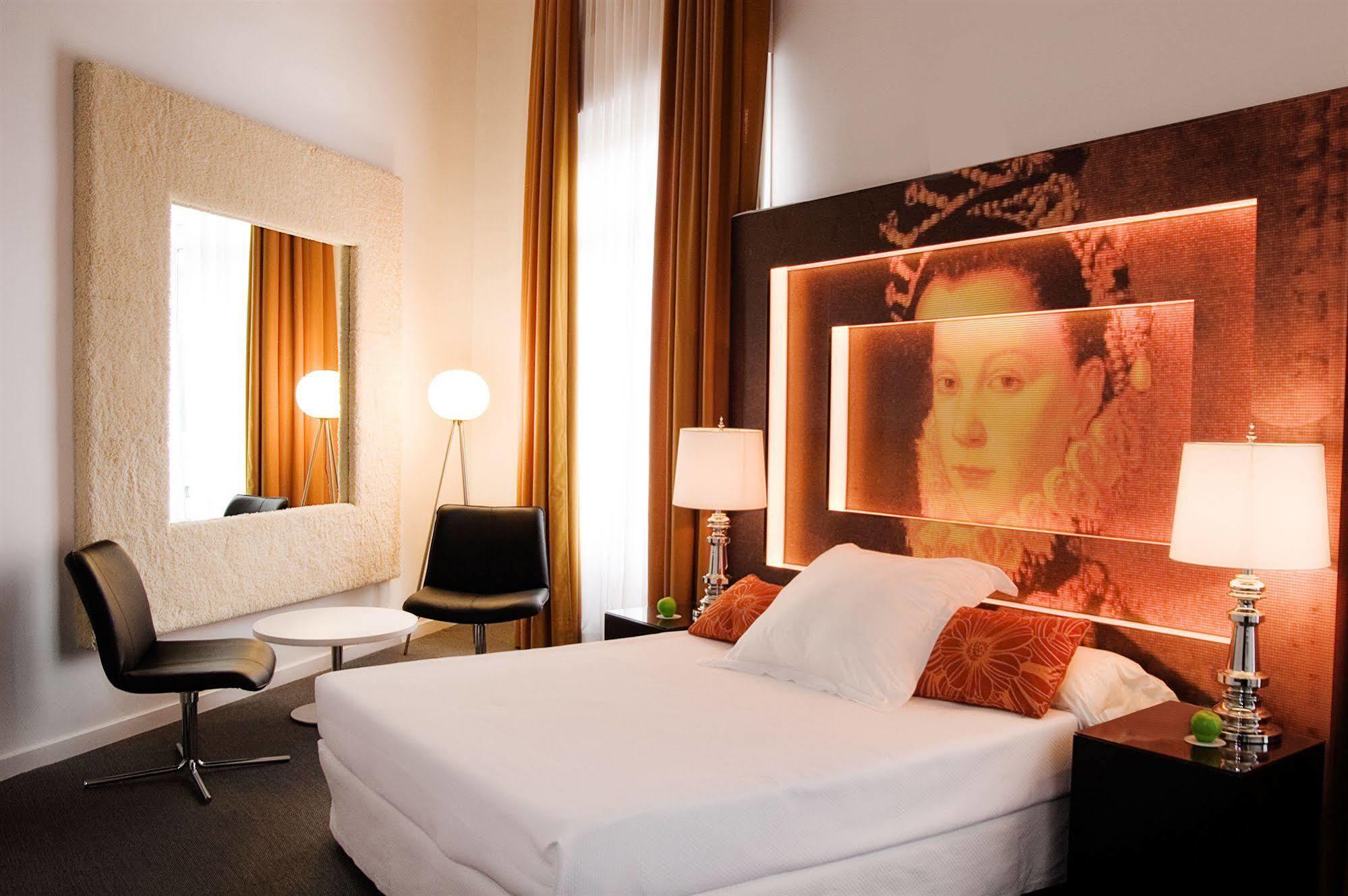 รูมเมท เลารา Hotel มาดริด ห้อง รูปภาพ